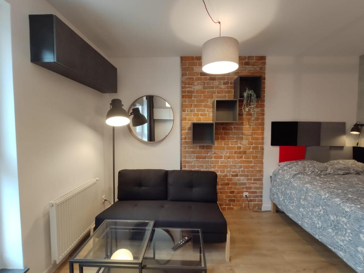 Red Wall Apartment In The Old Town Danzica Esterno foto