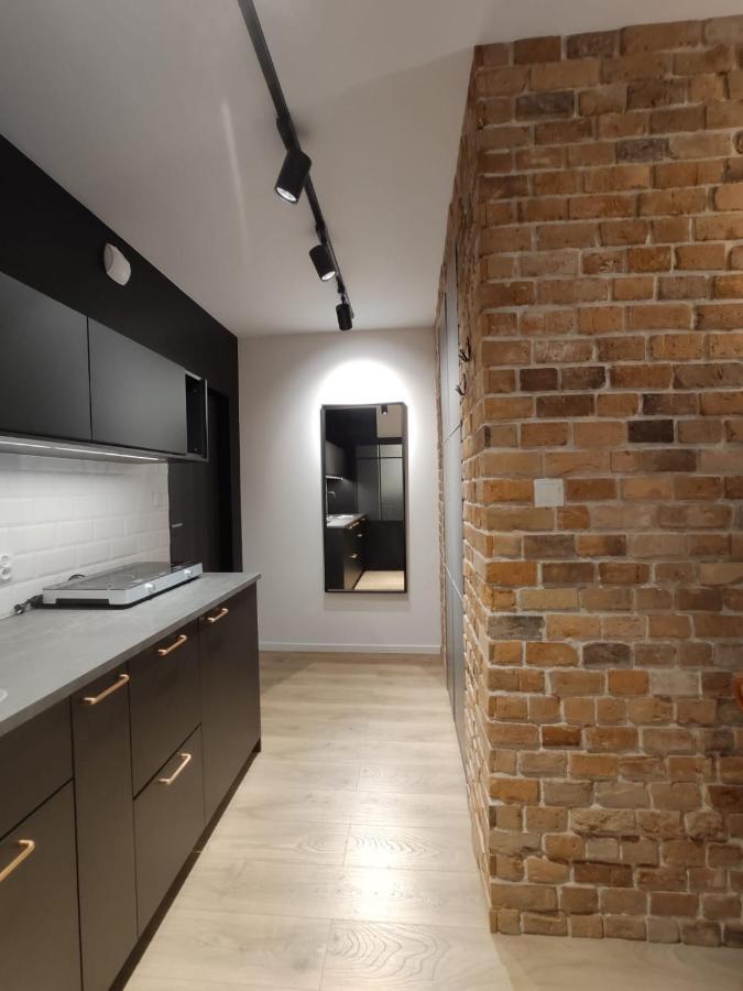 Red Wall Apartment In The Old Town Danzica Esterno foto